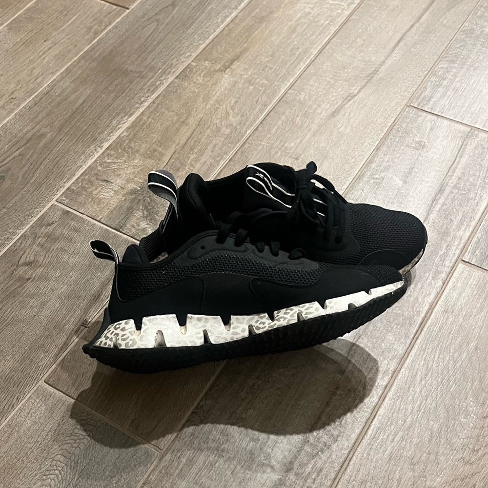 REEBOK ZIG DYNAMICA